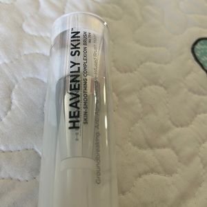 IT Cosmetics Heavenly Skin-Smoothing COMPLEXION Brush #704 NEW SEALED